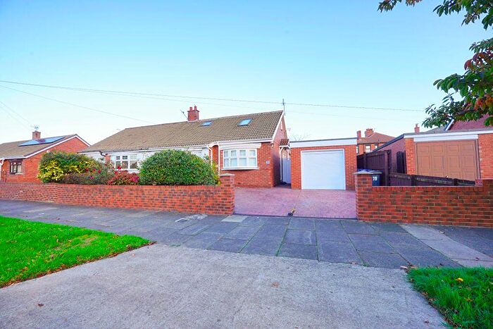 3 Bedroom Semi-Detached Bungalow For Sale In King George Road, South Shields, NE34