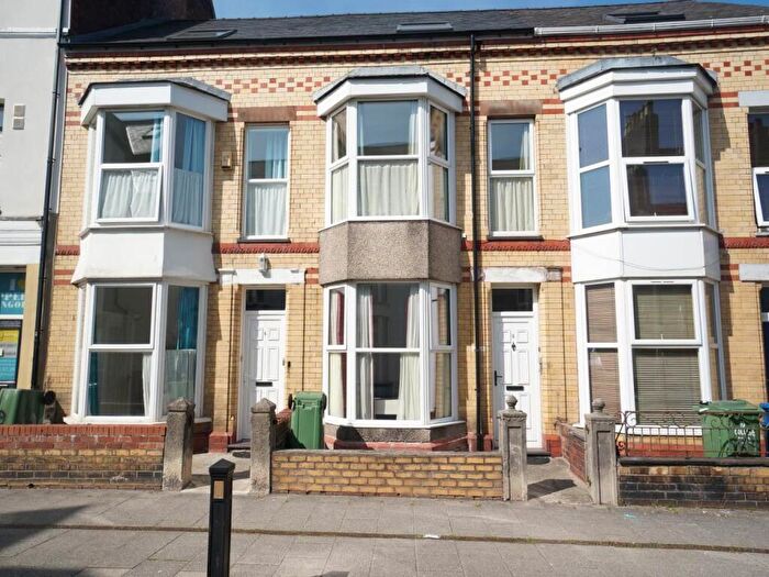5 Bedroom House For Sale In College Road, Bangor, LL57