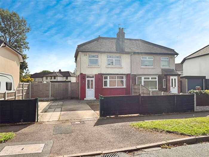 3 Bedroom Semi-Detached House For Sale In Gurth Avenue, Edenthorpe, Doncaster, South Yorkshire, DN3