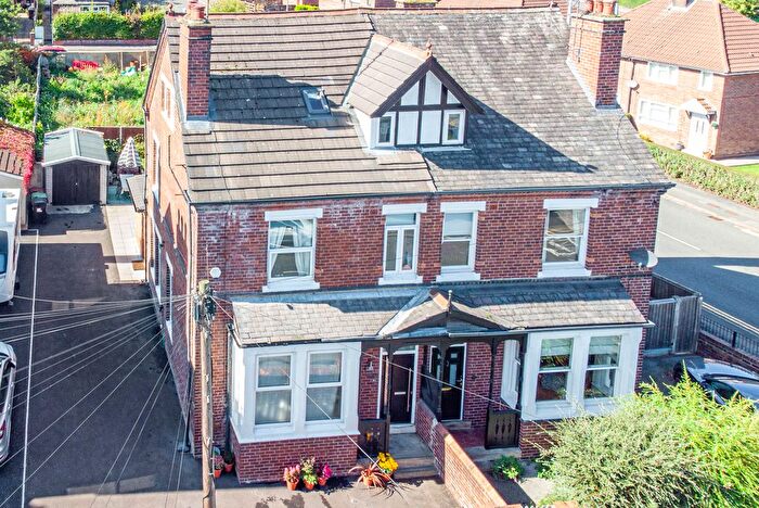 5 Bedroom Semi Detached House For Sale In Kirkstall Avenue, Leeds, LS5