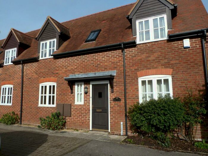3 Bedroom Semi-Detached House To Rent In Greyhound Lane, Winslow, Buckinghamshire, MK18