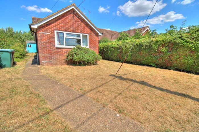 1 Bedroom Semi-Detached House For Sale In Missenden Road, Buckingham, MK18