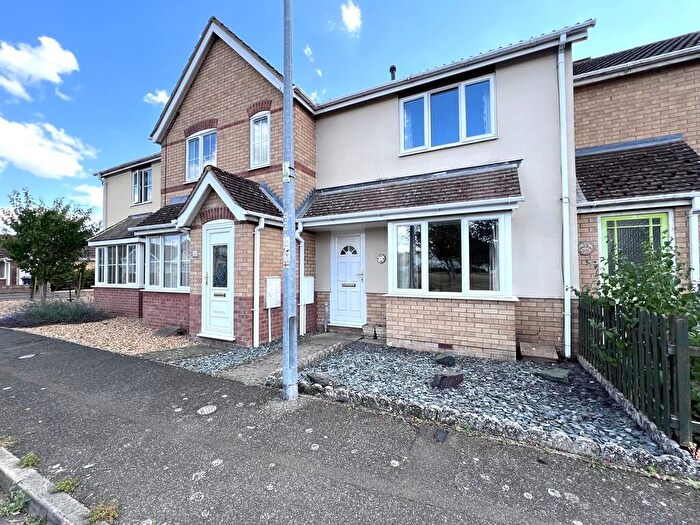 2 Bedroom Terraced House For Sale In Whitemill Road, Chatteris, Cambs., PE16