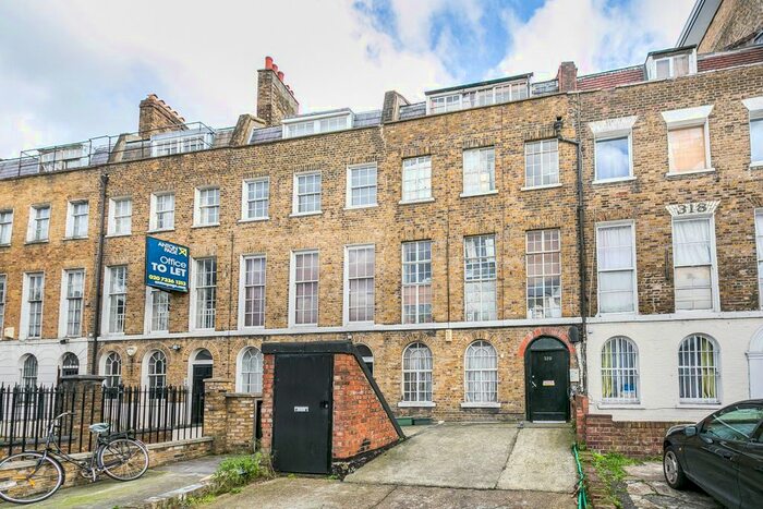 2 Bedroom Flat To Rent In Kingsland Road, London, E8