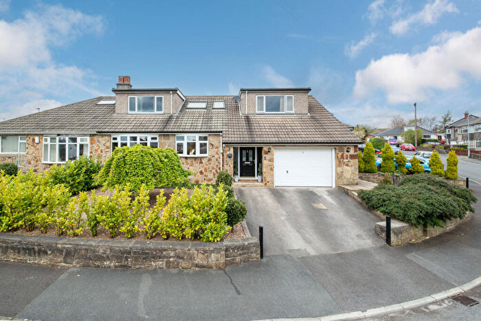 5 Bedroom Semi Detached House For Sale In Heaton Crescent, Eldwick, Bingley, West Yorkshire, BD16