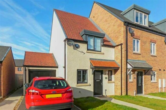 2 Bedroom House To Rent In Richardson Gardens, Shiremoor, NE27