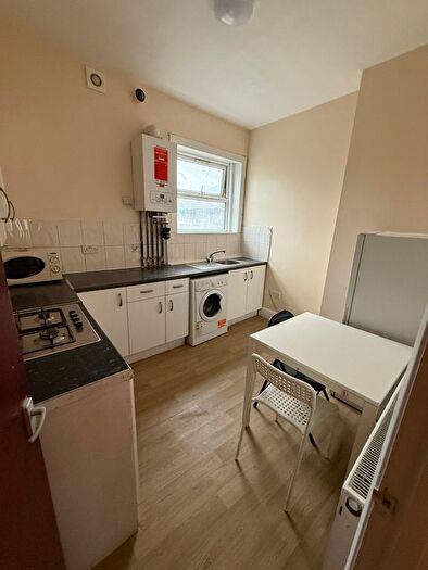 1 Bedroom Flat To Rent In Lea Bridge Road, Leyton, E10