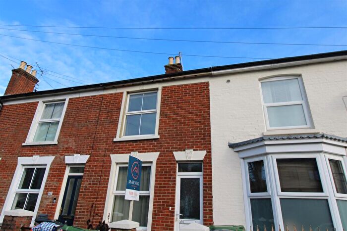 2 Bedroom House For Sale In Victoria Road, Cowes, PO31