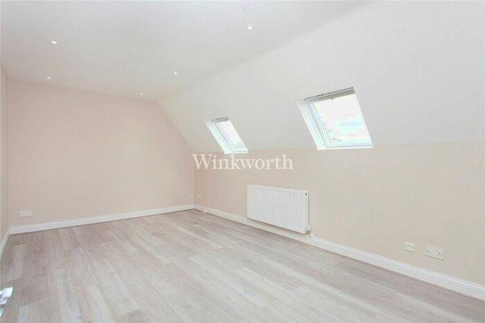 2 Bedroom Flat To Rent In Finchley Road, London, NW11