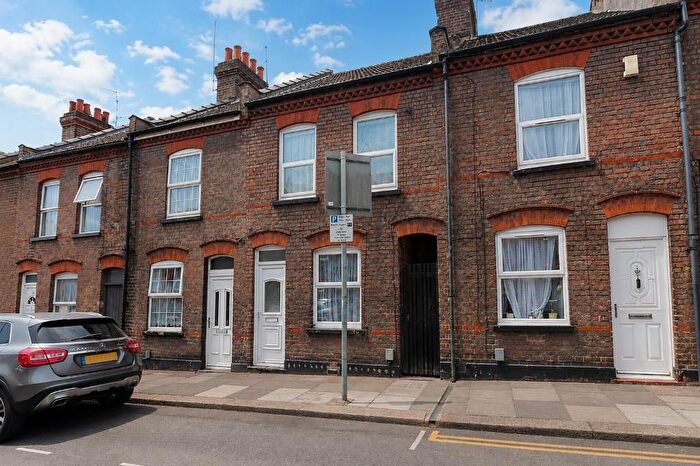 2 Bedroom Terraced House For Sale In New Town Street, Luton, Bedfordshire, LU1