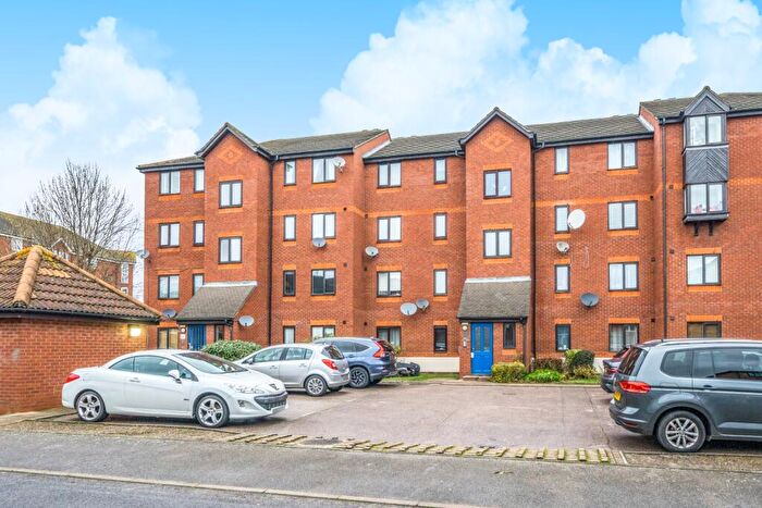 1 Bedroom Flat To Rent In Harlinger Street London, SE18