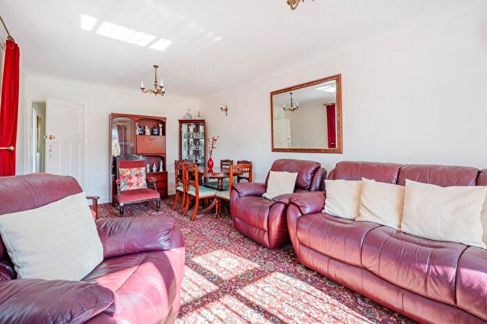 2 Bedroom Detached Bungalow For Sale In Grand Avenue, Pakefield, NR33