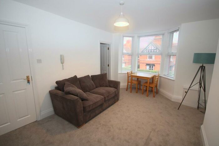 1 Bedroom Flat To Rent In Halkyn Road, Chester, CH2