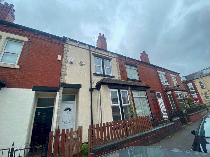 4 Bedroom House To Rent In Garton View, Leeds, LS9
