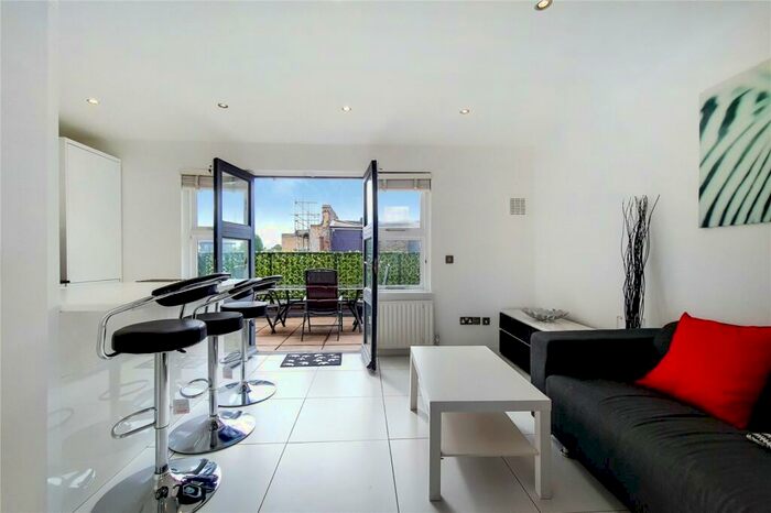 3 Bedroom Maisonette To Rent In Randolph Street, Camden, NW1