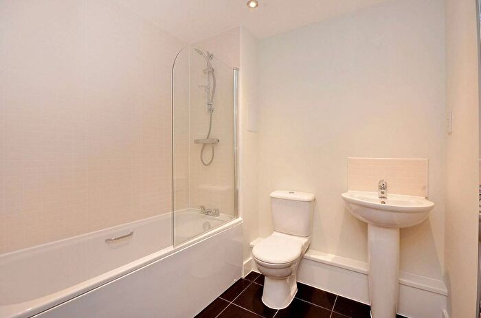 1 Bedroom Flat To Rent In Fairthorn Road, Charlton, London, SE7