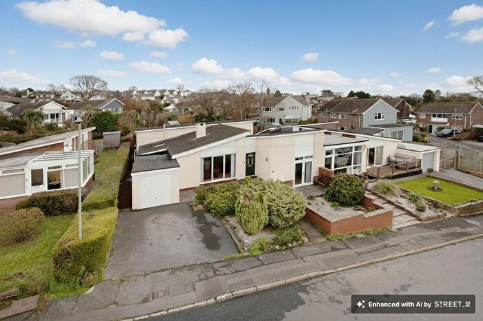 4 Bedroom Semi Detached Bungalow For Sale In Higher Woodway Road, Teignmouth, TQ14