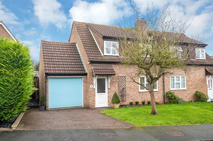 3 Bedroom Semi-Detached House For Sale In Kings Road, North Luffenham, LE15