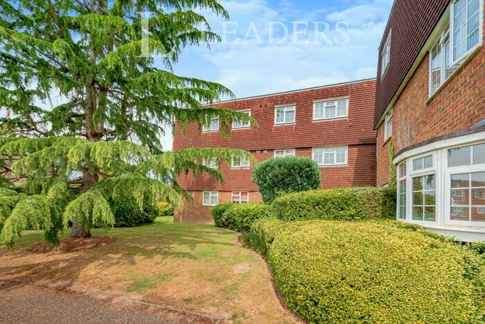 1 Bedroom Flat To Rent In Chiltern Court, Rusper Road, RH12
