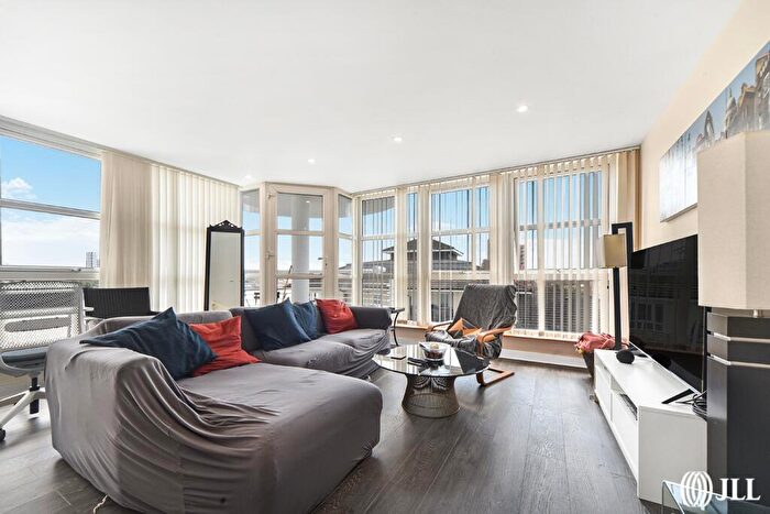 2 Bedroom Apartment To Rent In Pierhead Lock, Manchester Road, E14