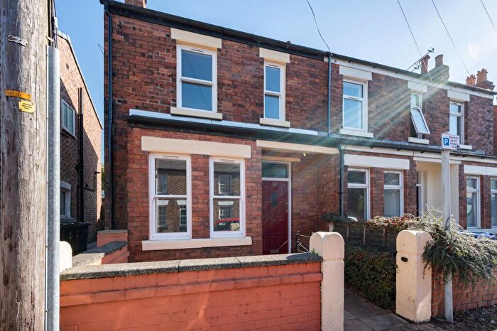 3 Bedroom Semi-Detached House For Sale In Chapel Street, Ormskirk, L39