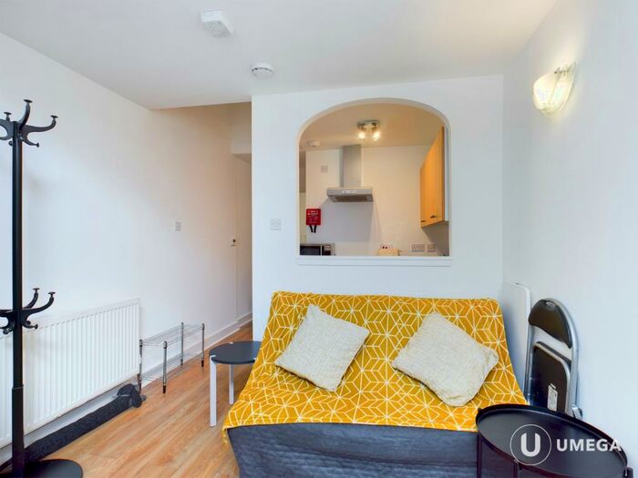 1 Bedroom Flat To Rent In Morningside Drive, Morningside, Edinburgh, EH10