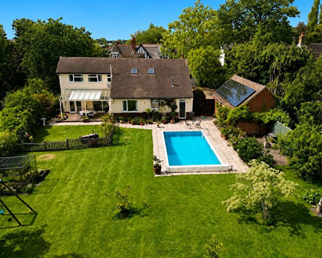 5 Bedroom Detached House For Sale In Burberry, Park West, Lower Heswall, CH60