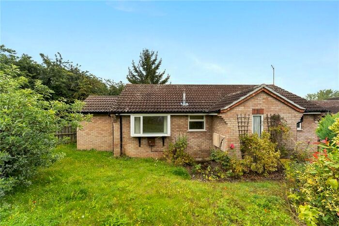 2 Bedroom Bungalow For Sale In Chestnut Rise, Bar Hill, Cambridge, CB23