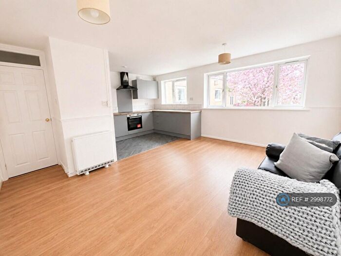 2 Bedroom Flat To Rent In Beechburn Walk, Newcastle Upon Tyne, NE4