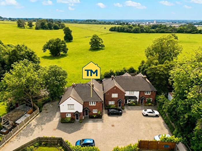 3 Bedroom Semi-Detached House For Sale In Shirley Gardens, Meriden - Stunning Countryside Views, CV7