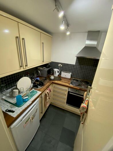 1 Bedroom Flat To Rent In Basement, Huskisson St **, L8