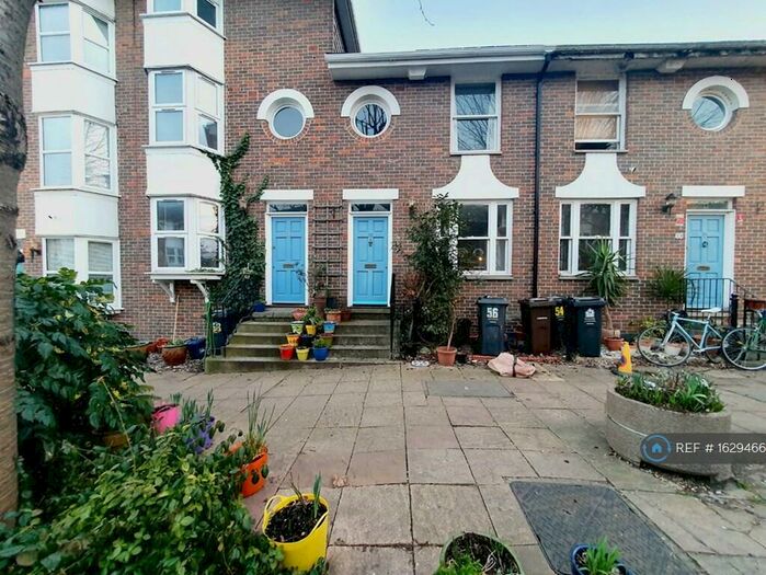 5 Bedroom Terraced House To Rent In Watermint Quay, Hackney, London, N16