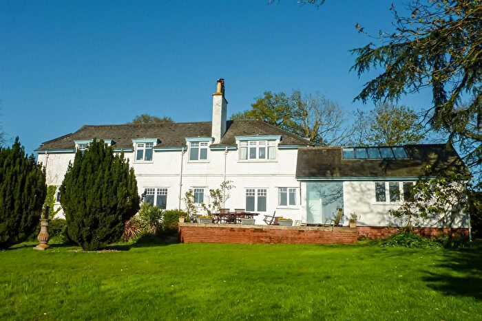 5 Bedroom Detached House For Sale In Ruckinge Road, Hamstreet, Ashford, TN26