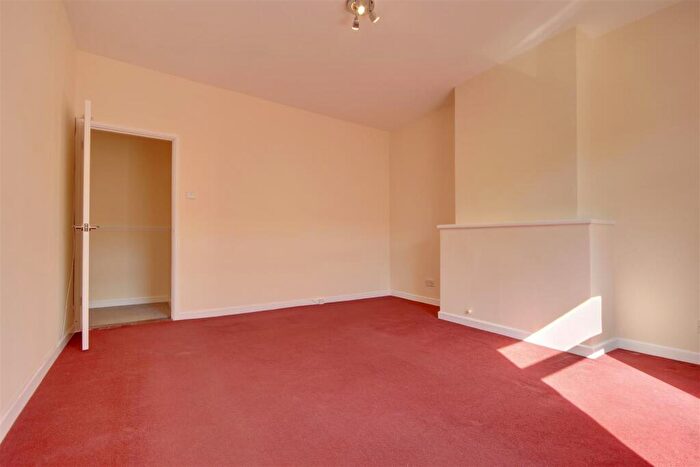 2 Bedroom Flat To Rent In Twyford Avenue, Portsmouth, PO2