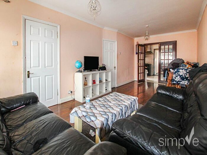 4 Bedroom Property To Rent In Chaucer Avenue, Hayes, Middlesex, UB4