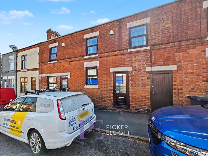 3 Bedroom Terraced House To Rent In Queens Road, Hinckley, LE10