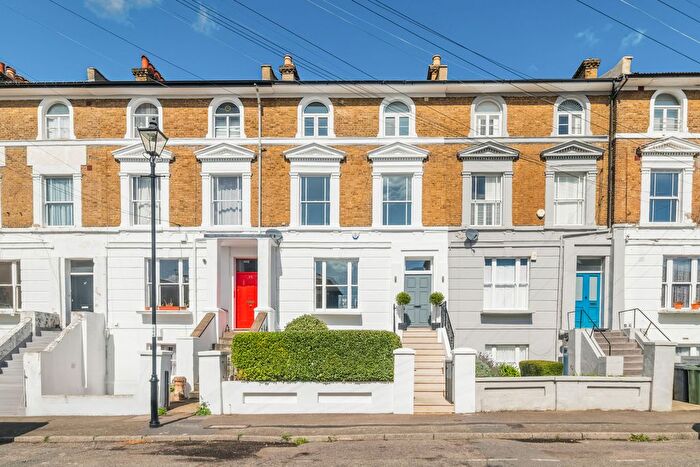 4 Bedroom Detached House For Sale In Glenton Road, London, SE13
