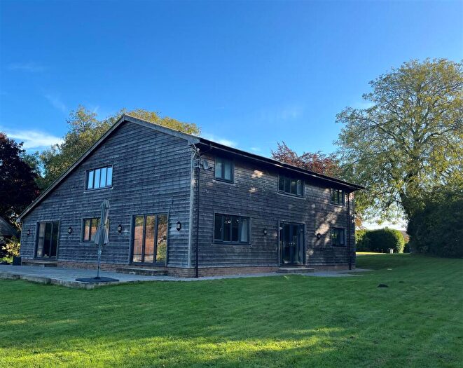 4 Bedroom Barn Conversion To Rent In Pitters Barn, SO24