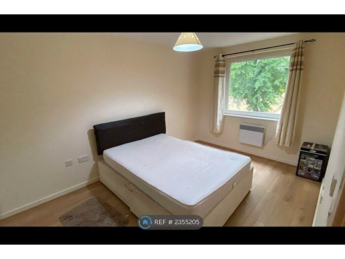 1 Bedroom Flat To Rent In Memorial Heights, Ilford, IG2