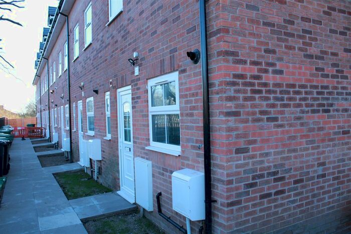 3 Bedroom Property To Rent In Wolverhampton Road West, Walsall, WS2
