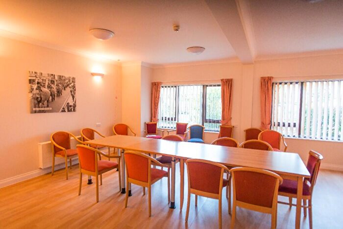 1 Bedroom Flat To Rent In Grange Avenue, Luton, Bedfordshire, LU4