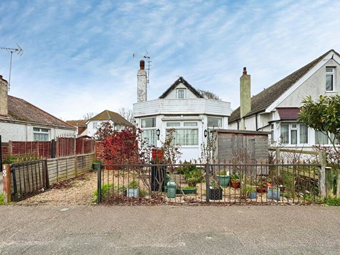 2 Bedroom Bungalow For Sale In Golf Green Road, Jaywick, Clacton-on-Sea, CO15