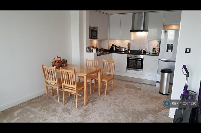 2 Bedroom Flat To Rent In Central House, London, E15