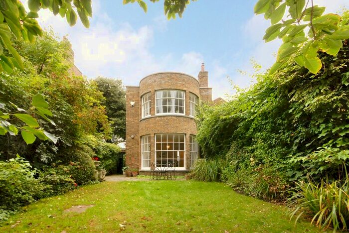 4 Bedroom Flat To Rent In South Row, London, SE3