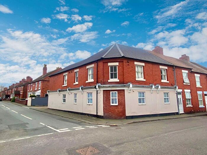 1 Bedroom Flat To Rent In School Street, St Georges, TF2