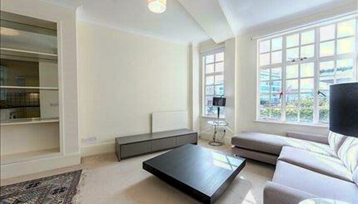 5 Bedroom Apartment To Rent In Strathmore Court, St Johns Wood, NW8