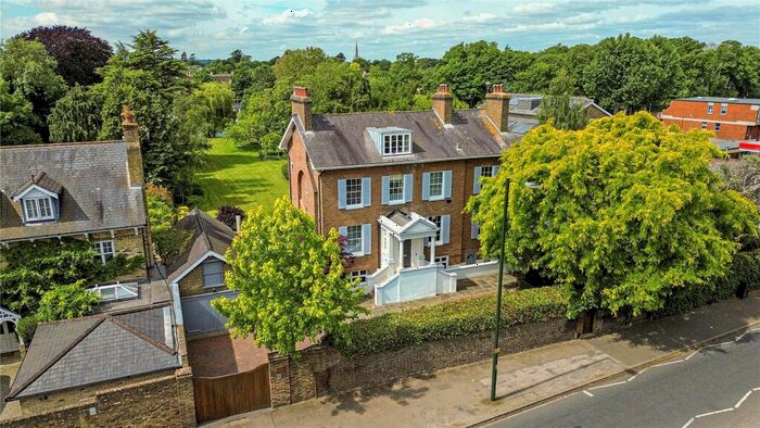 7 Bedroom Detached House To Rent In Hampton Court Road, East Molesey, Surrey, KT8
