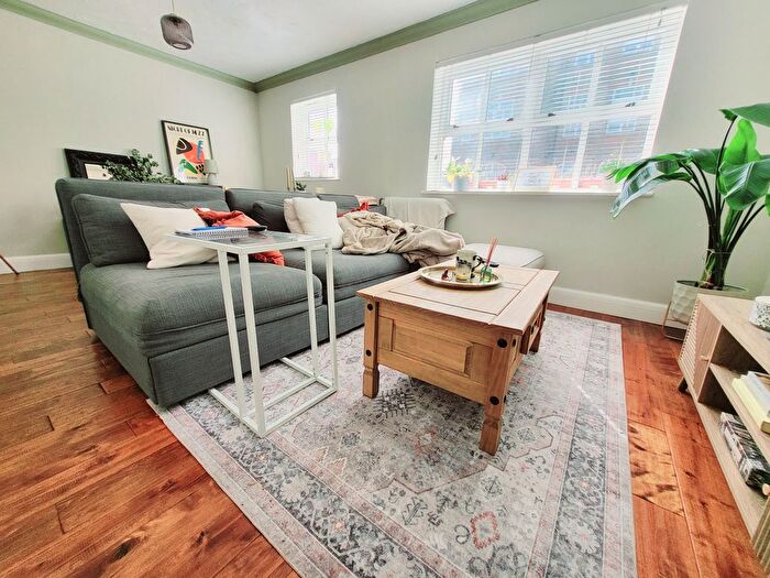 1 Bedroom Flat For Sale In Twig Folly Close, London, E2