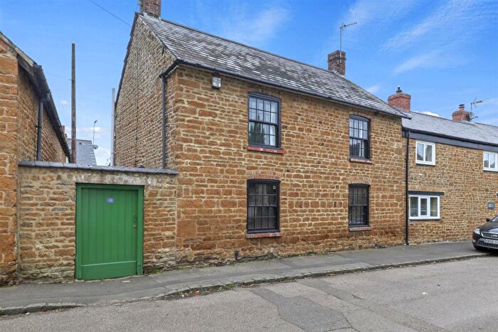 3 Bedroom Property For Sale In Main Street, Loddington, Northants, NN14