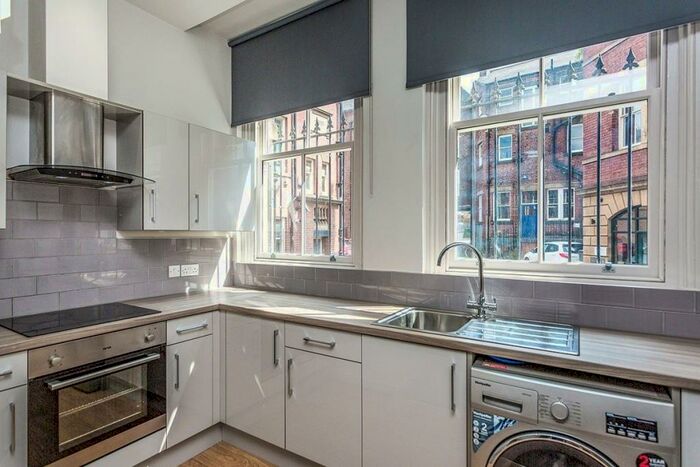 1 Bedroom Apartment To Rent In St. Peters Close, Sheffield, South Yorkshire, S1